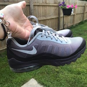 Womens Nike Air Max Invigor Size 7